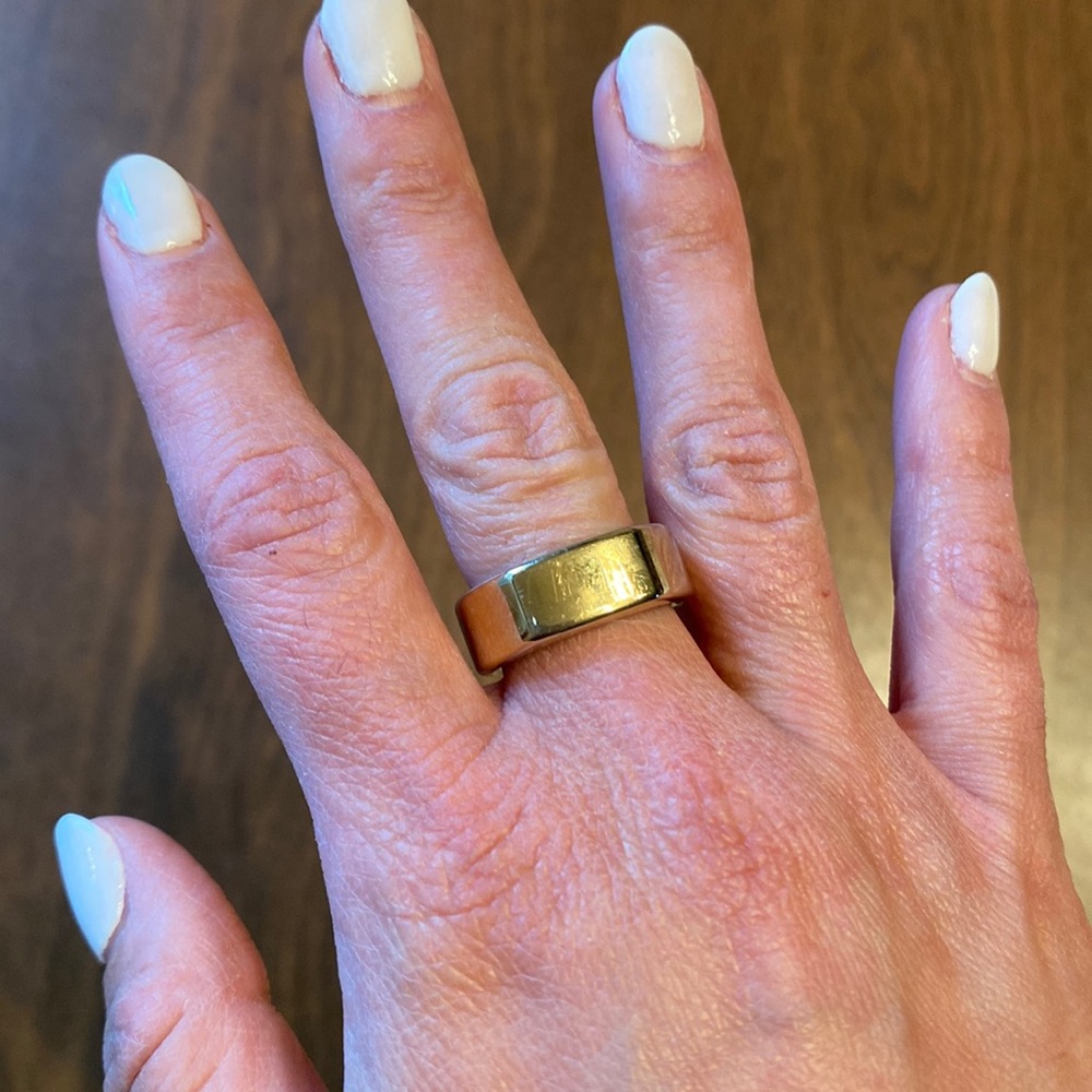 Oura ring